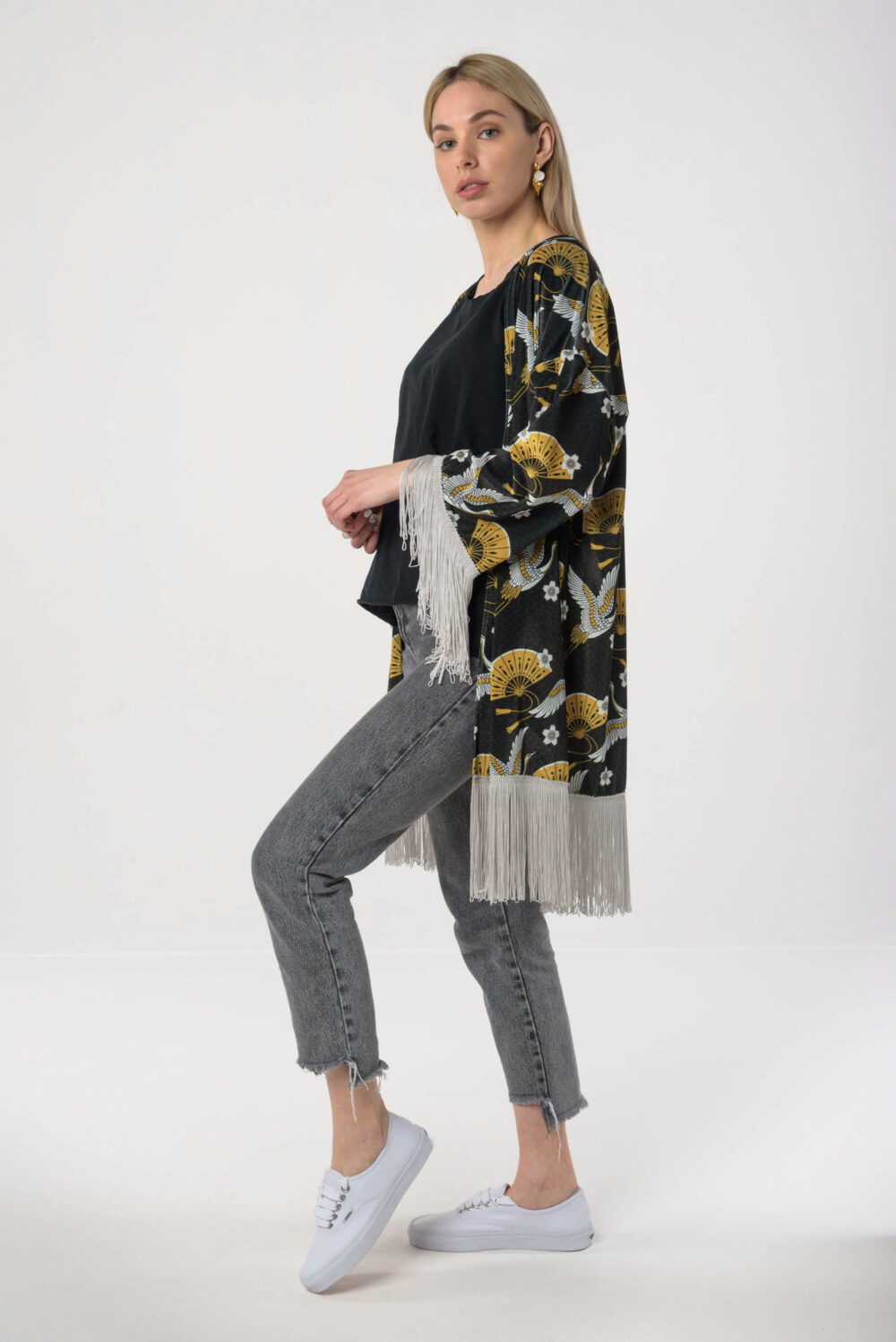 Heartbeatink Japanese Black N White Velvet Kimono