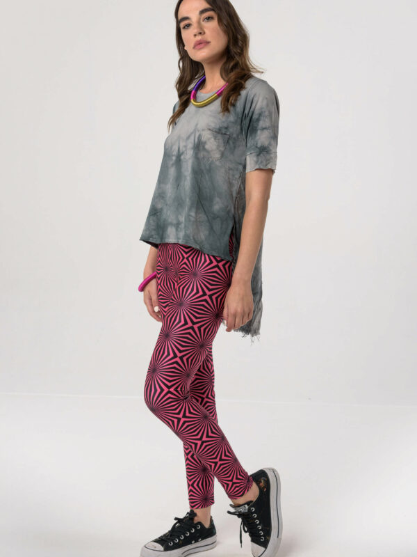 Heartbeatink Neon Pink Leggings / Libertee Nancy t-shirt