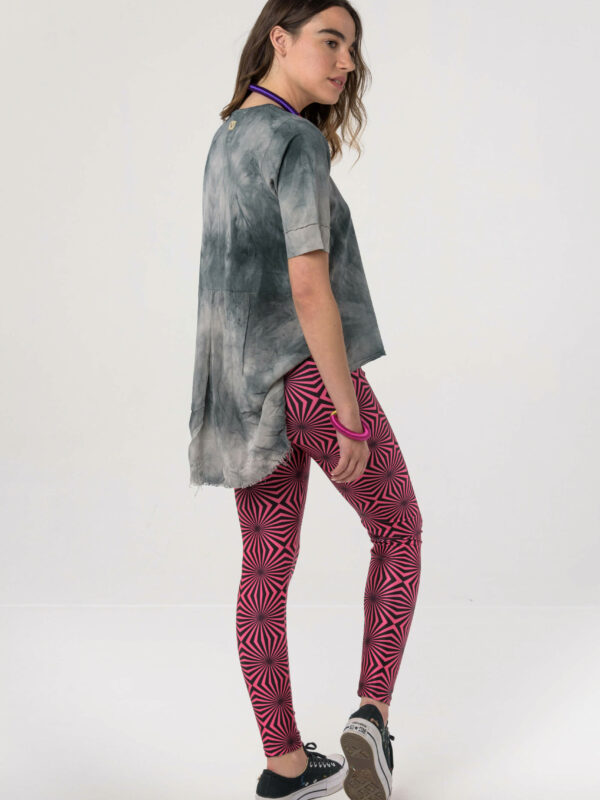 Heartbeatink Neon Pink Leggings / Libertee Nancy t-shirt