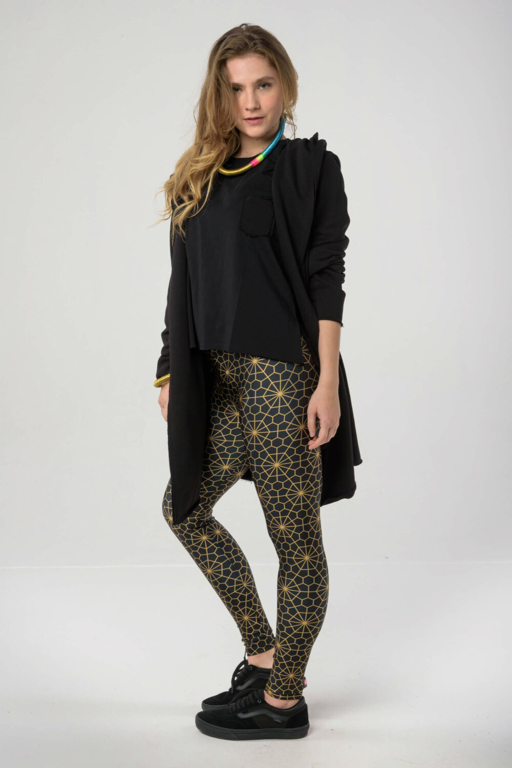 Heartbeatink Black Geometry Leggings / Baya Long Reflective Black Hoodie