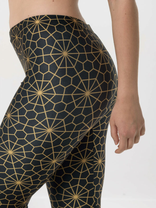 Heartbeatink Black Geometry Leggings