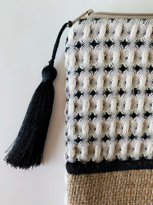 Myrto Arvaniti clutch