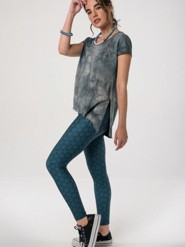 Heartbeatink Whale Tail Petrol Leggings / Libertee Annie t-shirt