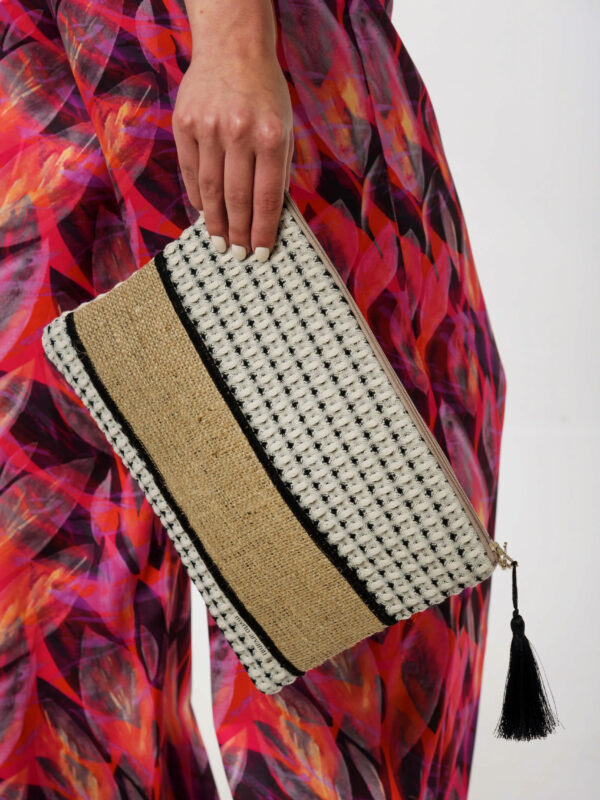 Myrto Arvaniti clutch