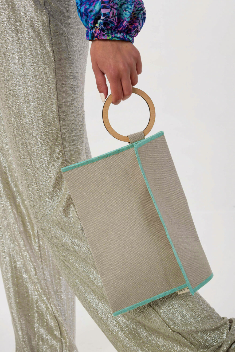 Myrto Arvaniti clutch