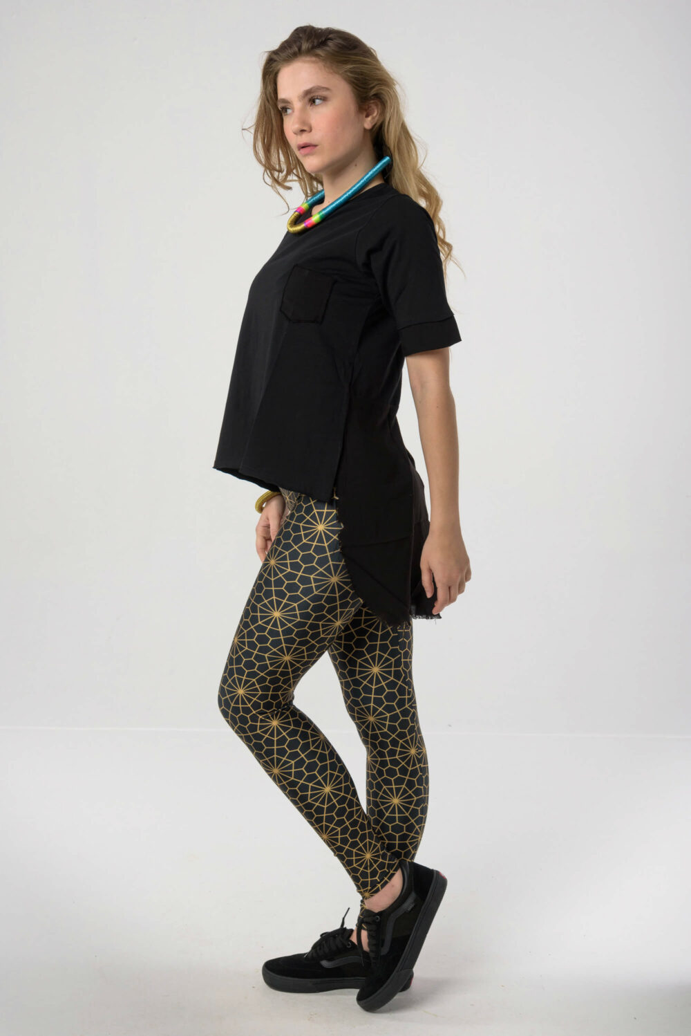 Heartbeatink Black Geometry Leggings / Libertee Nancy t-shirt